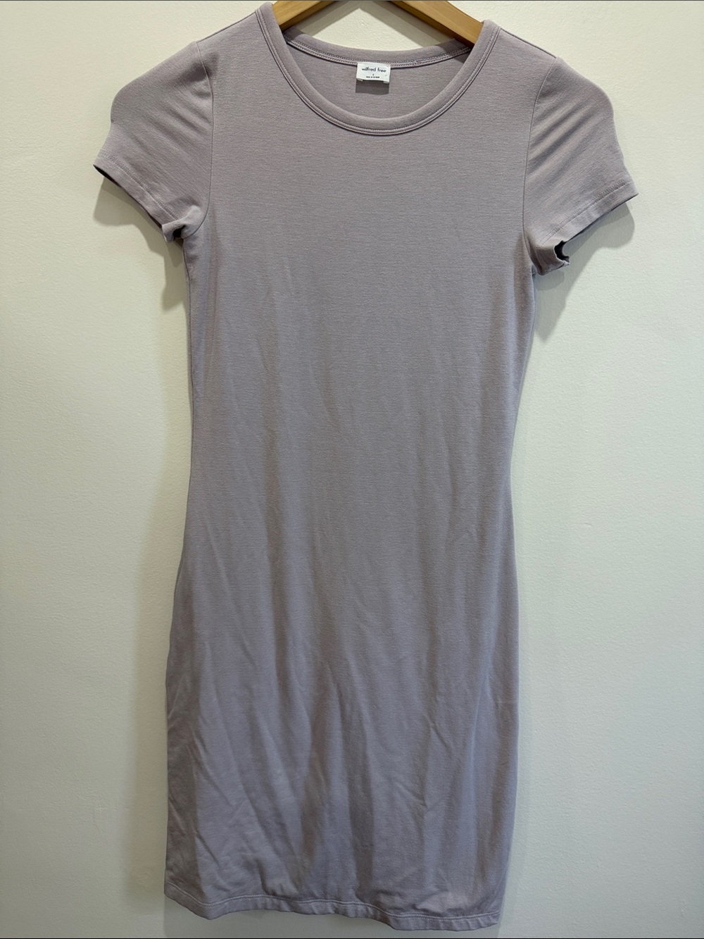 Wilfred Free Tiny TShirt Dress in Mauve Short Sleeve Bodycon Dress - Picture 2 of 8